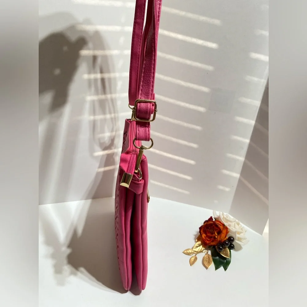 Metallic-Sheen Magenta Crossbody Bag -NWOT ♦️ - Picture 5 of 9